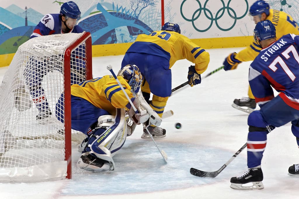 Maple Leafs Sign Tinus Luc Koblar to a Three-Year Entry-Level Deal